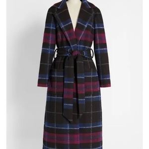Modcloth Wassailing at Wintertide Plaid. 50” long. 25” armpit to armpit. W/ belt